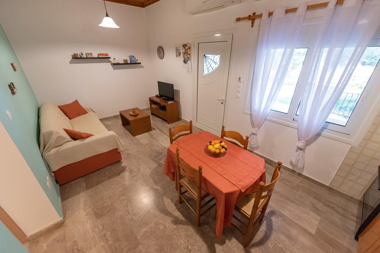 Villa Tasos Koutsoubos Koróni Eksteriør billede